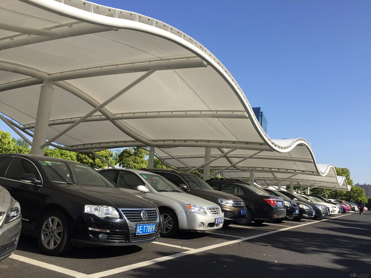 异形膜结构停车棚