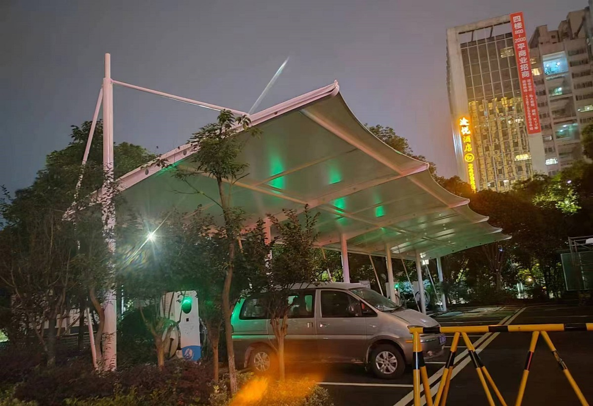 ‌‌吉安恒势膜结构本地车棚厂家施工案例